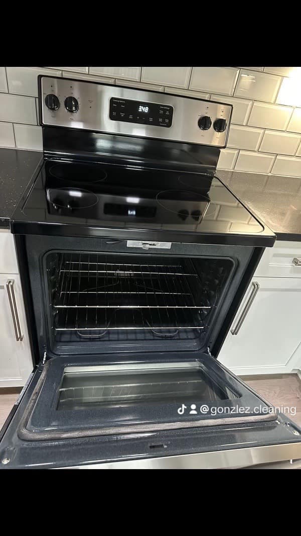 Clean oven